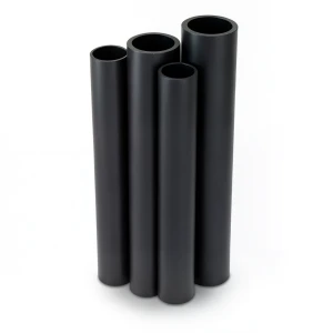 مواسير HDPE قطر خارجي 200 مم سمك 7.7 مم لون أسود