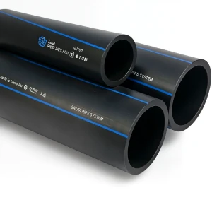 مواسير HDPE السعودي PE 100 ضغط 10 بار قطر خارجي 140 مم سمك 8.3 مم لون اسود | مصنع أنظمة الانابيب السعودي (SPS)