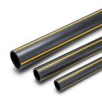 أنابيب HDPE ضغط 4.8 بار PE 80 قطر خارجي 400 مم سماكة 22.8 مم أسود مع خطوط صفراء