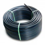 لفة أنابيب HDPE ضغط  12.5 بار [PE 100] قطر خارجي 32 مم  SDR 13.6  لون اسود مع خط ازرق | مصنع المنى