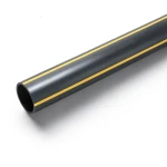 مواسير بلاستيك HDPE ضغط 4.8 بار PE 80 قطر خارجي 560 مم سماكة 31.9 مم أسود مع خطوط صفراء