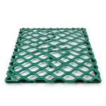 شبك بقلاوة حديد مطلي PVC سماكة 4 مم مقاس 1.22×2.44 متر