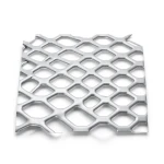 شبك بقلاوة حديد مطلي PVC سماكة 1.8 مم مقاس 1.22×2.44 متر
