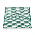 شبك بقلاوة حديد مطلي PVC سماكة 2 مم مقاس 1×2 متر
