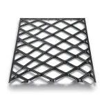 Hot Rolled Black Steel Expanded Metal Mesh Thickness 2.7 mm Width 1.22 M Length 3 M