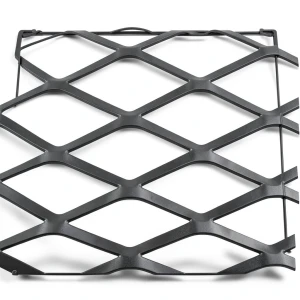 Hot Rolled (Black) Steel Expanded Metal Mesh Thickness 4.8 mm Width 1.22 M Length 3 M