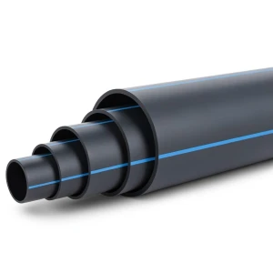 أنابيب بلاستيك HDPE ضغط 12.5 بار PE 100، قطر خارجي 560 مم SDR 13.6 أسود مع خط أزرق