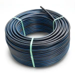 لفة أنابيب بلاستيك HDPE ضغط 12.5 بار PE 100 قطر 40 مم SDR 13.6 أسود مع خطوط زرقاء