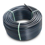 لفة أنابيب بلاستيك بولي ايثيلين عالي الكثافة ضغط 12.5 بار [PE 100] قطر خارجي 63 مم SDR 13.6 لون أسود مع خط أزرق