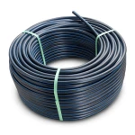 لفة أنابيب بلاستيك HDPE ضغط 12.5 بار PE 100 قطر خارجي 90 مم SDR 13.6 أسود مع خطوط زرقاء