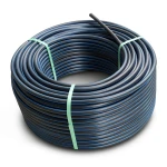 لفة أنابيب بلاستيك HDPE ضغط 12.5 بار PE 100 قطر خارجي 110 مم SDR 13.6 أسود مع خطوط زرقاء