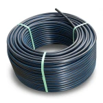 لفة أنابيب HDPE ضغط 4 بار PE 100 قطر خارجي 125 مم SDR 41 أسود مع خط أزرق
