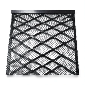 Hot Rolled Steel Expanded Metal Mesh 2.3 mm Thickness 1.22 m Width 3 m Length, Black