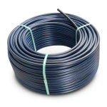 لفة أنابيب HDPE ضغط 16 بار PE 100 قطر خارجي 20 مم SDR 11 لون أسود مع خط أزرق