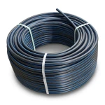 لفة أنابيب HDPE ضغط 16 بار PE 100 قطر خارجي 20 مم SDR 11 لون أسود مع خط أزرق