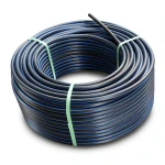 لفة أنابيب بلاستيك HDPE ضغط 16 بار PE 100، قطر خارجي 110 مم SDR 11 لون أسود مع خط أزرق