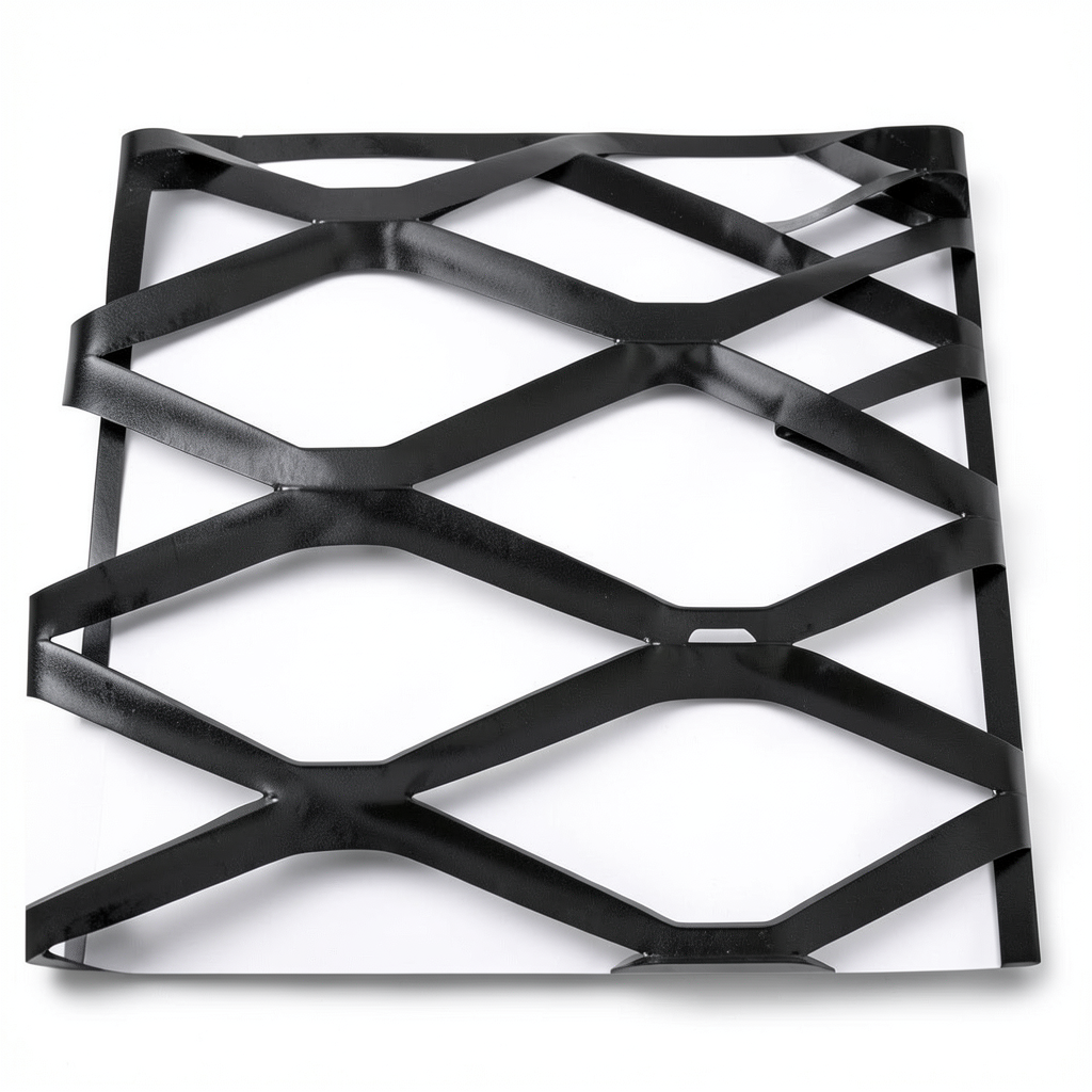 Hot Rolled Black Steel Expanded Metal Mesh Bahri 1.2 mm Thickness 2.44 m Width 3 m Length