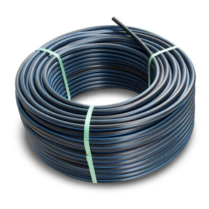 لفة أنابيب HDPE ضغط 20 بار PE 100 قطر خارجي 140 مم SDR 9 أسود مع خط أزرق
