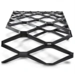 Hot Rolled Black Steel Expanded Metal Mesh Bahri 2.7 mm Thickness 2.44 m Width 5 m Length