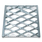 Galvanised Steel Expanded Metal Mesh Bahri 2.3 mm Thickness, 2.44 m Width, 6 m Length