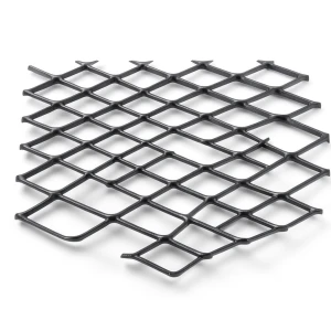 Hot Rolled Black Steel Expanded Metal Mesh Khaleeji Thickness 3.8 mm Width 1.22 m Length 7 m