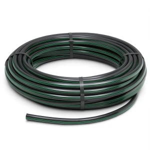 لفة أنابيب HDPE ضغط 4 بار PE 63 قطر خارجي 140 مم SDR 26 أسود مع خطوط خضراء