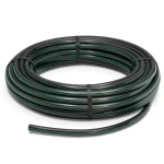 لفة أنابيب بلاستيك HDPE ضغط 15.9 بار PE 63 قطر خارجي 32 مم SDR 7.4 أسود مع خط أخضر