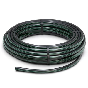 لفة أنابيب HDPE ضغط اسمي 3.9 بار PE63 قطر خارجي 50 مم SDR 21 أسود مع خطوط خضراء