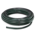 لفة أنابيب HDPE بلاستيكية ضغط اسمي 6.2 بار PE 63، قطر خارجي 90 مم SDR 13.6 أسود مع خطوط خضراء