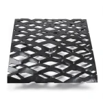 Hot Rolled Black Steel Expanded Metal Mesh Thickness 2.8 mm Width 1.22 m Length 4 m