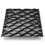 Hot Rolled Black Steel Expanded Metal Mesh Thickness 2.8 mm Width 1.22 m Length 6 m