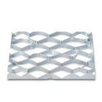 Galvanized Steel Expanded Metal Mesh Thickness 2.3 mm Width 1.22 m Length 7 m