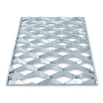 Galvanized Steel Expanded Metal Mesh Thickness 2.7 mm Width 1.22 m Length 7 m