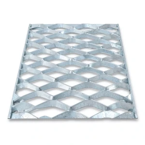 Galvanized Steel Expanded Metal Mesh Thickness 2.7 mm Width 1.22 m Length 7 m