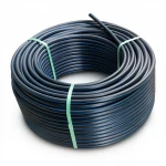 لفة أنابيب HDPE ضغط  9.9 بار [PE 100] قطر خارجي 32 مم  SDR 13.6  لون اسود مع خط ازرق | مصنع المنى