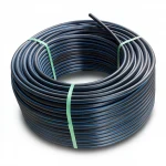لفة أنابيب بلاستيك بولي ايثيلين عالي الكثافة ضغط  15.6 بار [PE 100] قطر خارجي 40 مم  SDR 9  لون اسود مع خط ازرق | مصنع المنى