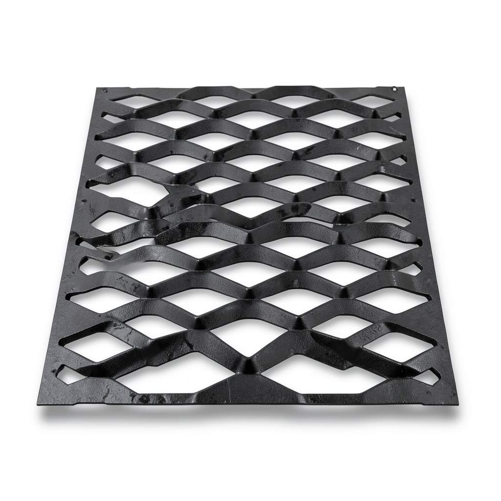Hot Rolled Black Steel Expanded Metal Mesh Thickness 1.5 mm Width 2.44 m Length 6 m