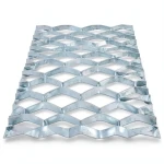 Galvanized Steel Expanded Metal Mesh Thickness 2.8 mm Width 2.44 m Length 4 m