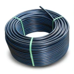 لفة أنابيب HDPE ضغط 4 بار PE100 قطر خارجي 63 مم SDR 33 أسود مع خط أزرق