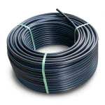 لفة أنابيب بلاستيك HDPE ضغط 9.9 بار PE 100 قطر خارجي 125 مم SDR 13.6 أسود مع خطوط زرقاء