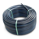 لفة أنابيب بولي ايثيلين عالي الكثافة ضغط 9.9 بار PE 100 قطر خارجي 160 مم SDR 13.6 أسود مع خطوط زرقاء
