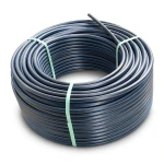 لفة أنابيب بلاستيك HDPE ضغط 12.5 بار PE 100 قطر خارجي 40 مم SDR 11 أسود مع خط أزرق