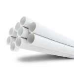 مواسير بلاستيك UPVC ضغط 21.7 بار مقاس 1/2 إنش سمك 1.57 مم لون أبيض