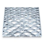 Galvanized Steel Expanded Metal Mesh Thickness 3.8 mm Width 2.44 M Length 5 M