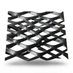Hot Rolled Black Steel Expanded Metal Mesh Thickness 1.8 mm Width 1.22 m Length 7 m