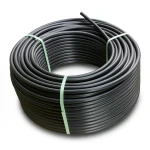 لفة أنابيب بلاستيك HDPE ضغط 8 بار PE 80 قطر خارجي 32 مم SDR 17 لون اسود