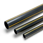 أنابيب بلاستيك HDPE ضغط 4.8 بار PE 80 قطر خارجي 630 مم سماكة 35.8 مم أسود مع خطوط صفراء
