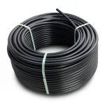 لفة أنابيب HDPE ضغط 10 بار PE 80 قطر خارجي 25 مم SDR 13.6 لون أسود
