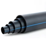 مواسير HDPE ضغط 5 بار PE 80 قطر خارجي 200 مم SDR 26 لون أسود مع خط أزرق