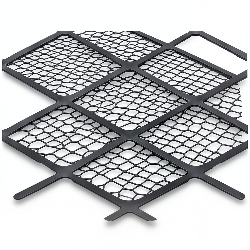 Hot Rolled Steel Expanded Metal Mesh Thickness 1.7 mm Width 1.22 m Length 3 m, Black